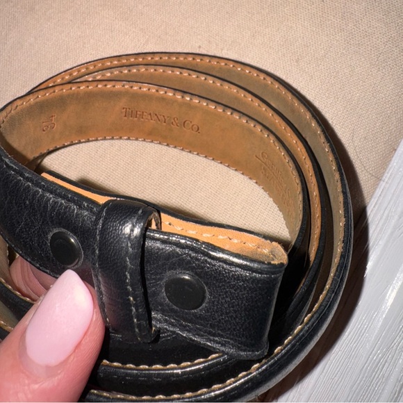 Tiffany & Co. Black and Tan Calfskin Leather Women's or Men’s Belt, Size 34 - Picture 8 of 9